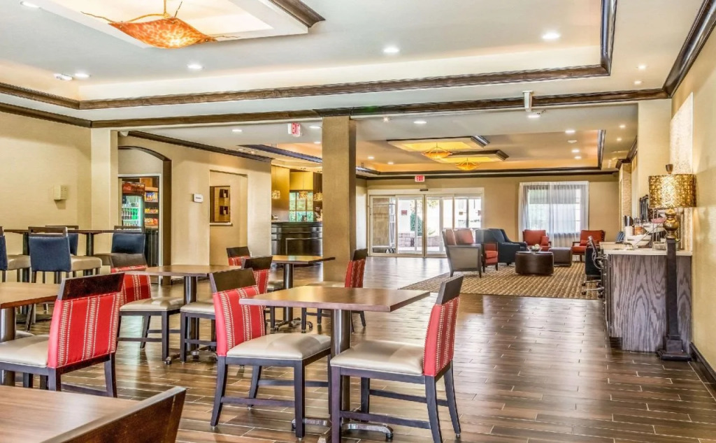 Comfort Suites Alexandria North