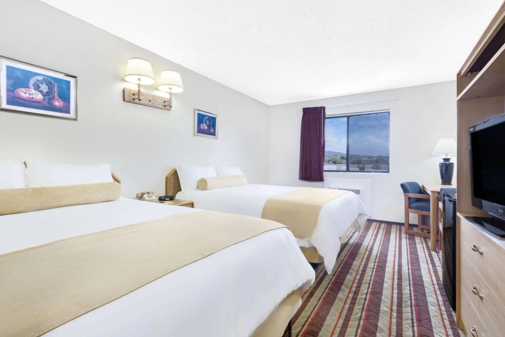 Super 8 by Wyndham Lake Havasu City