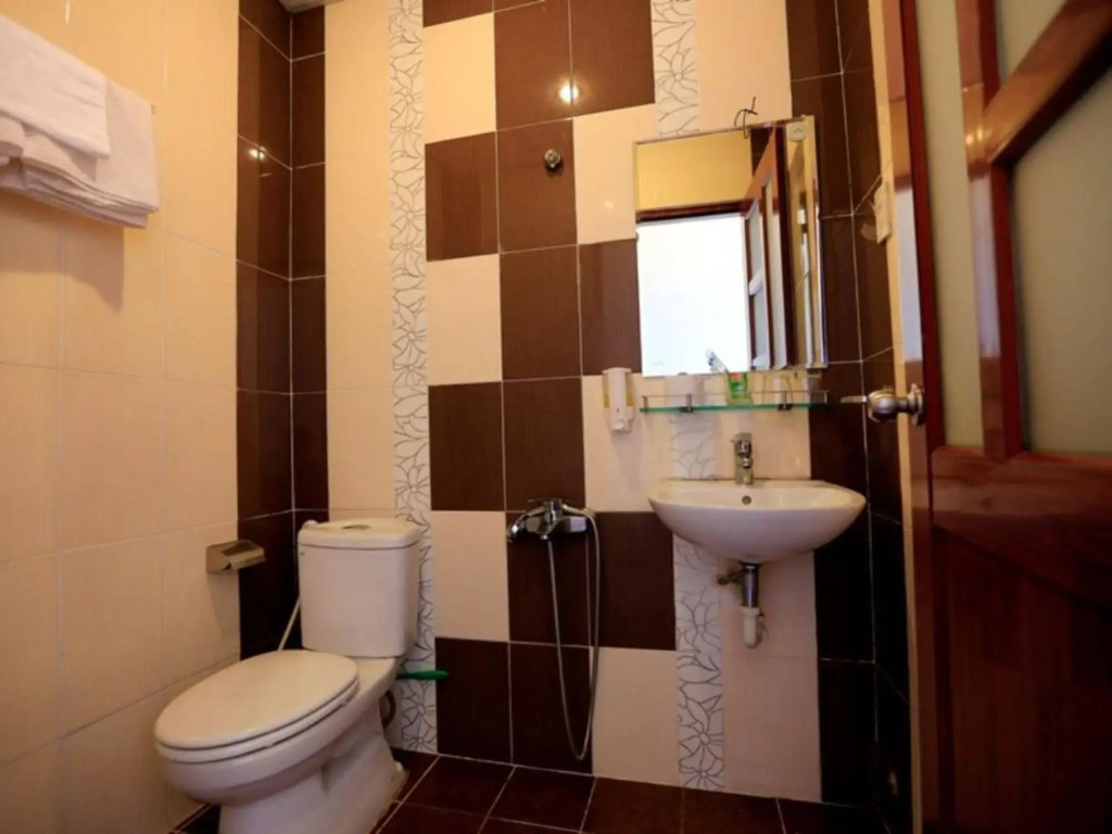 Tuan Viet Hotel