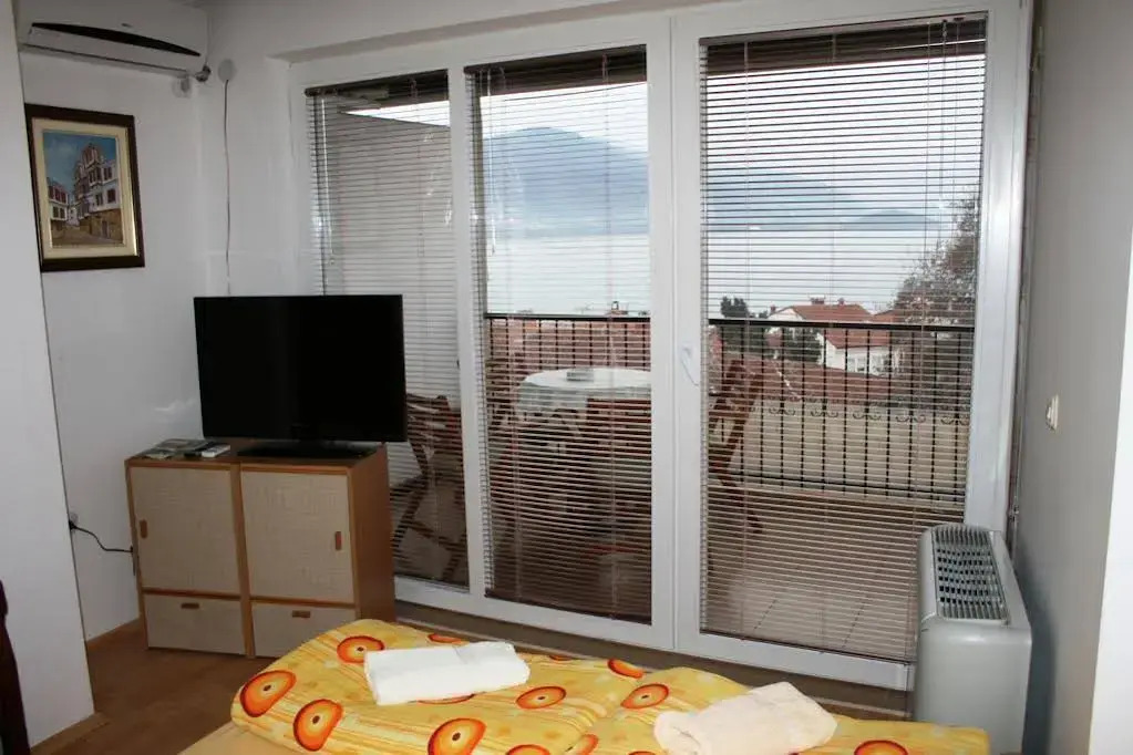 Lukanov Apartments - Lake view