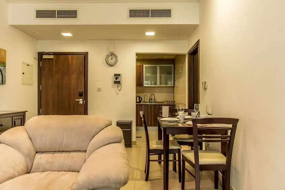 JLT - Goldcrest Executive 1 Cluster C