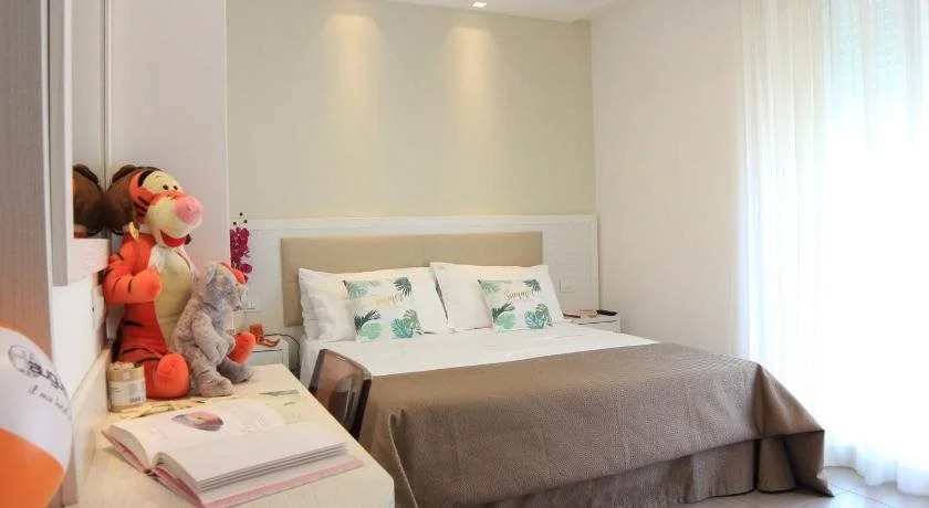 Hotel Augustus- Davanti a noi cè solo il mare