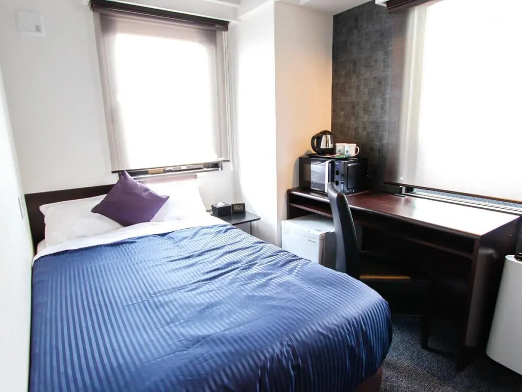 HOTEL LiVEMAX Kobe Sannomiya