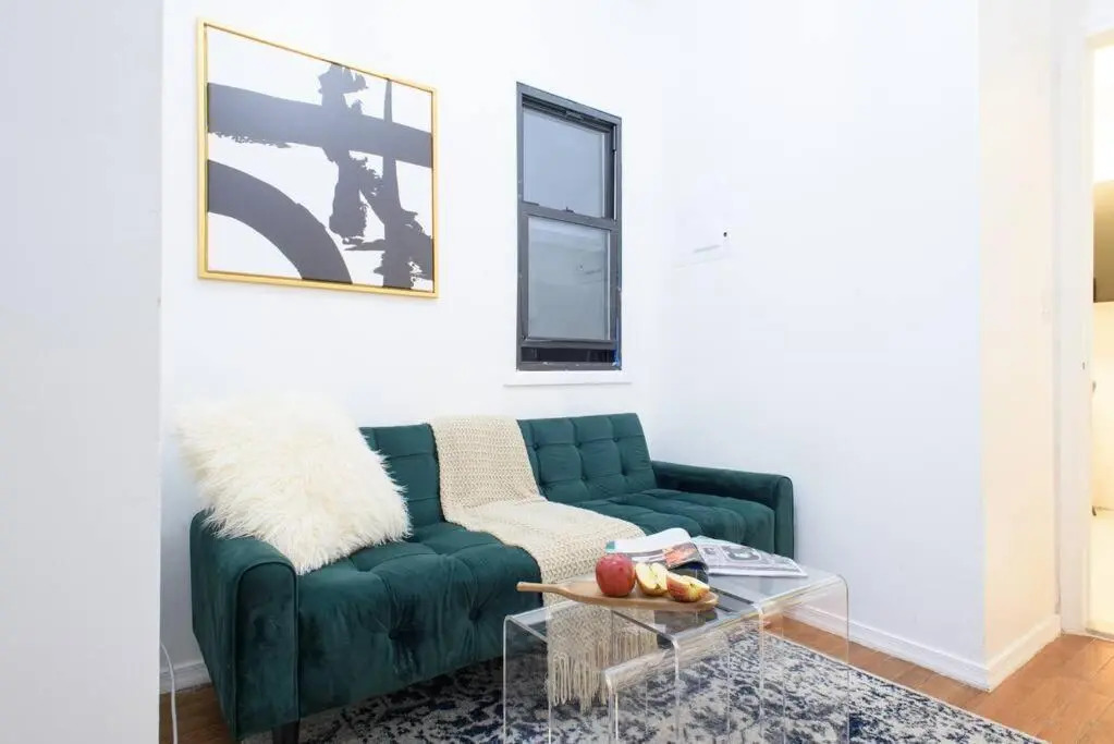 454-3w Prime Location 2BR Newly Furnished Sleeps 5