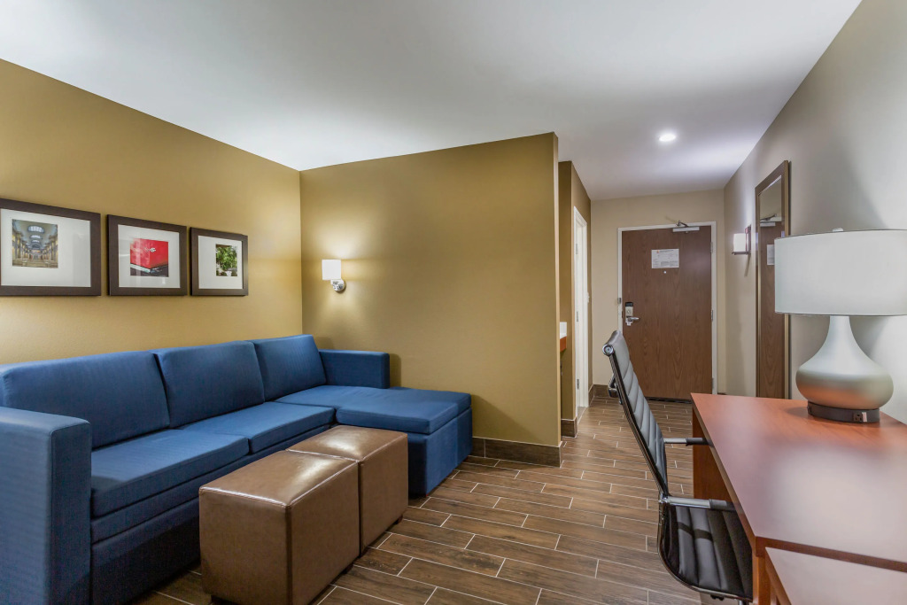 Comfort Suites Bowling Green Southeast