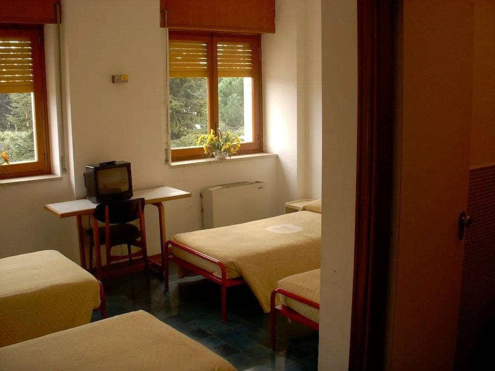 Siris Hotel