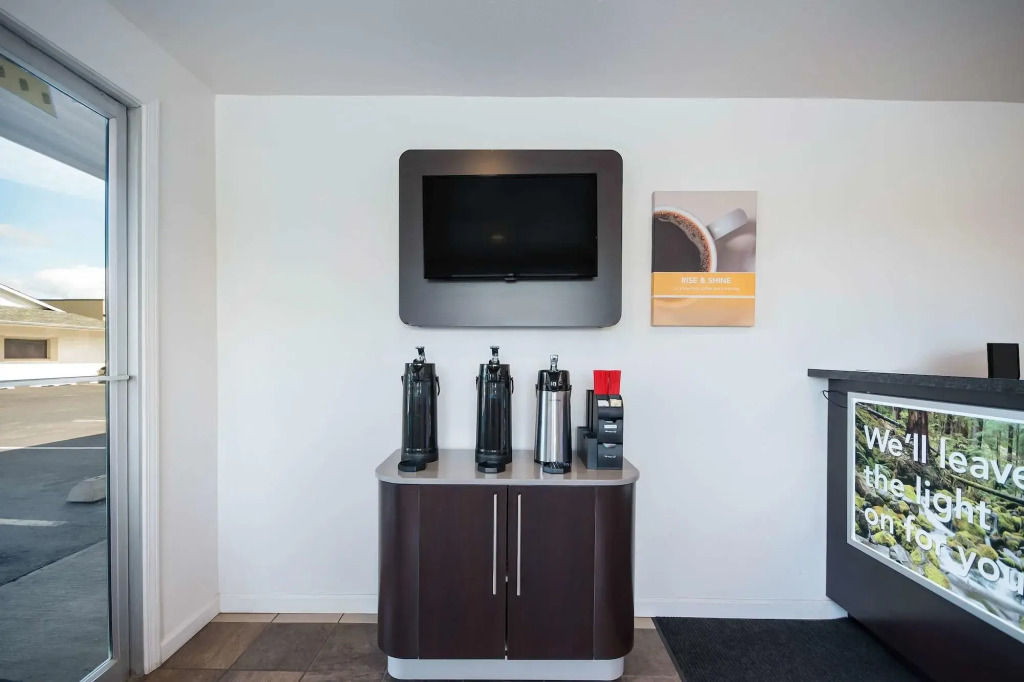 Motel 6-Burlington, WA