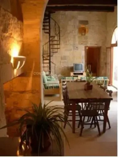 Ta Zaren Farmhouse