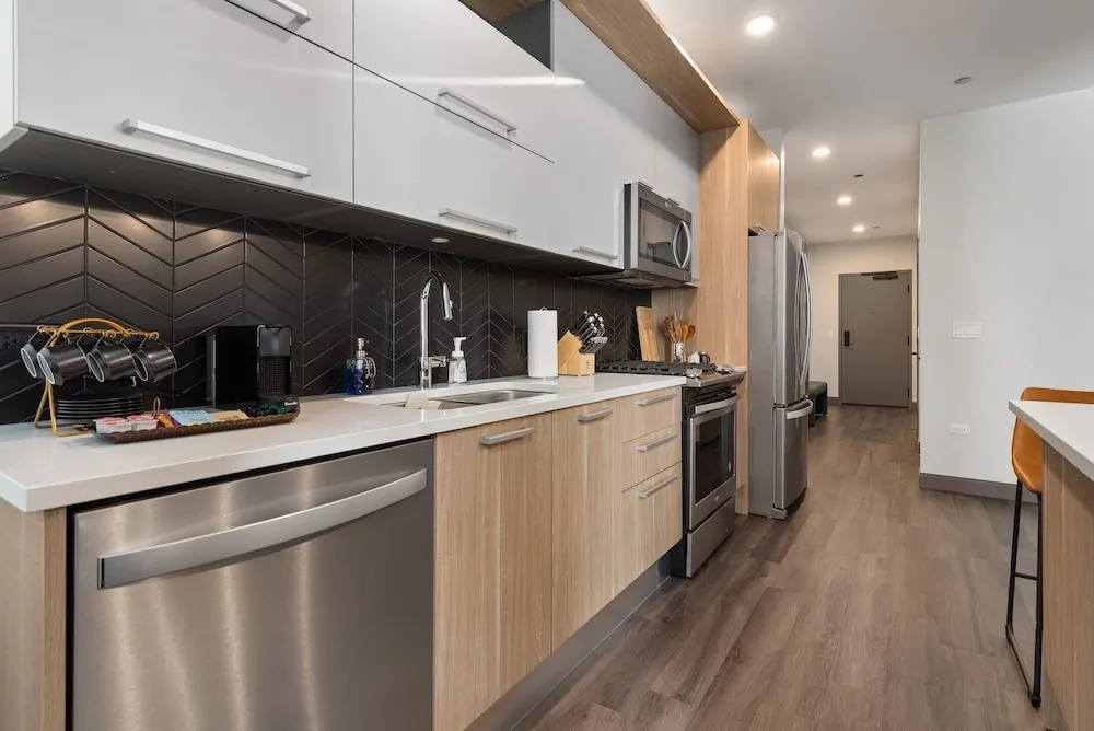 Group Stay 3 Modern 2BR Units Great Amenities