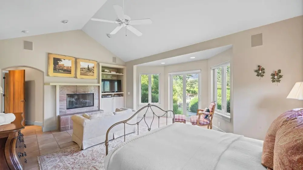 Vineyard Estate w/ Pool, Spa & Bocce Ball + Mins to Wineries & Park Lawndale Manor by Avantstay