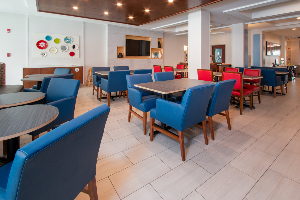Holiday Inn Express & Suites Tupelo by IHG