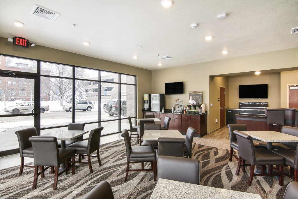 Cobblestone Inn & Suites - Menomonie/UW-Stout