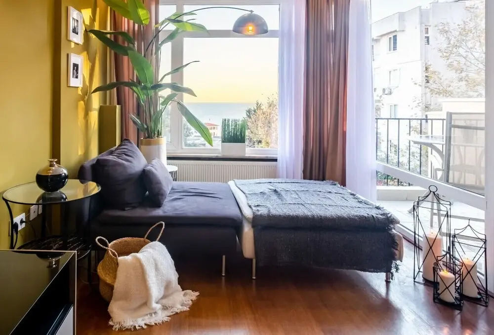 Chic Flat With Balcony Near Moda Shore