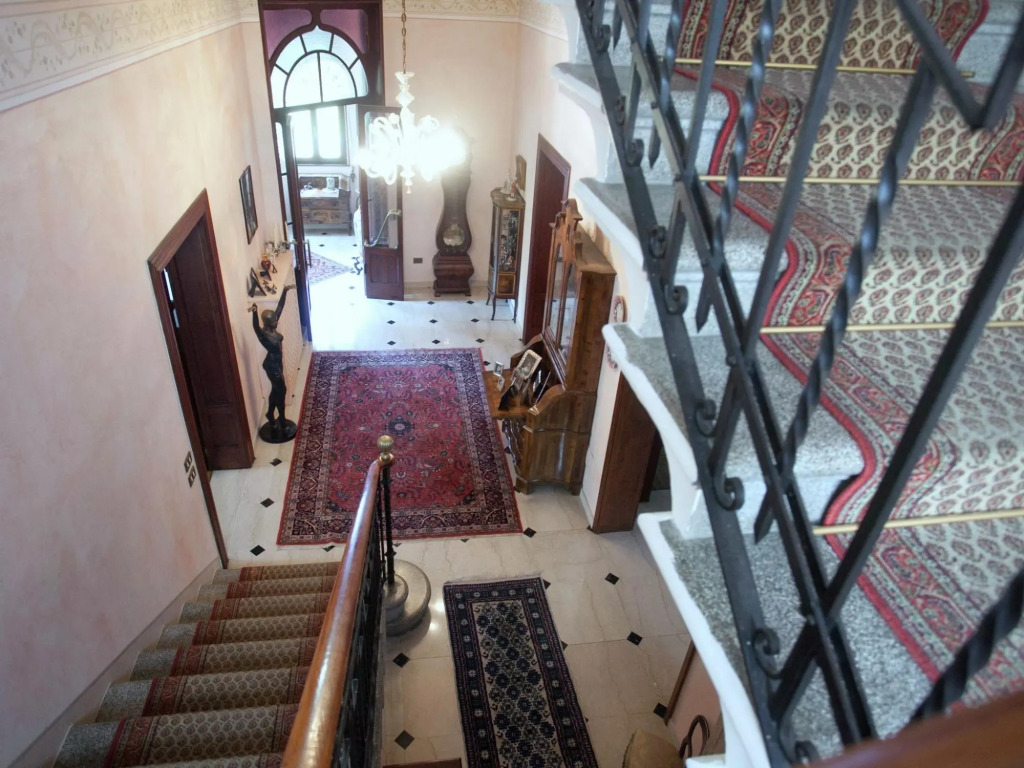 Elegant Art Nouveau Villa With Private Pool Near the Lake