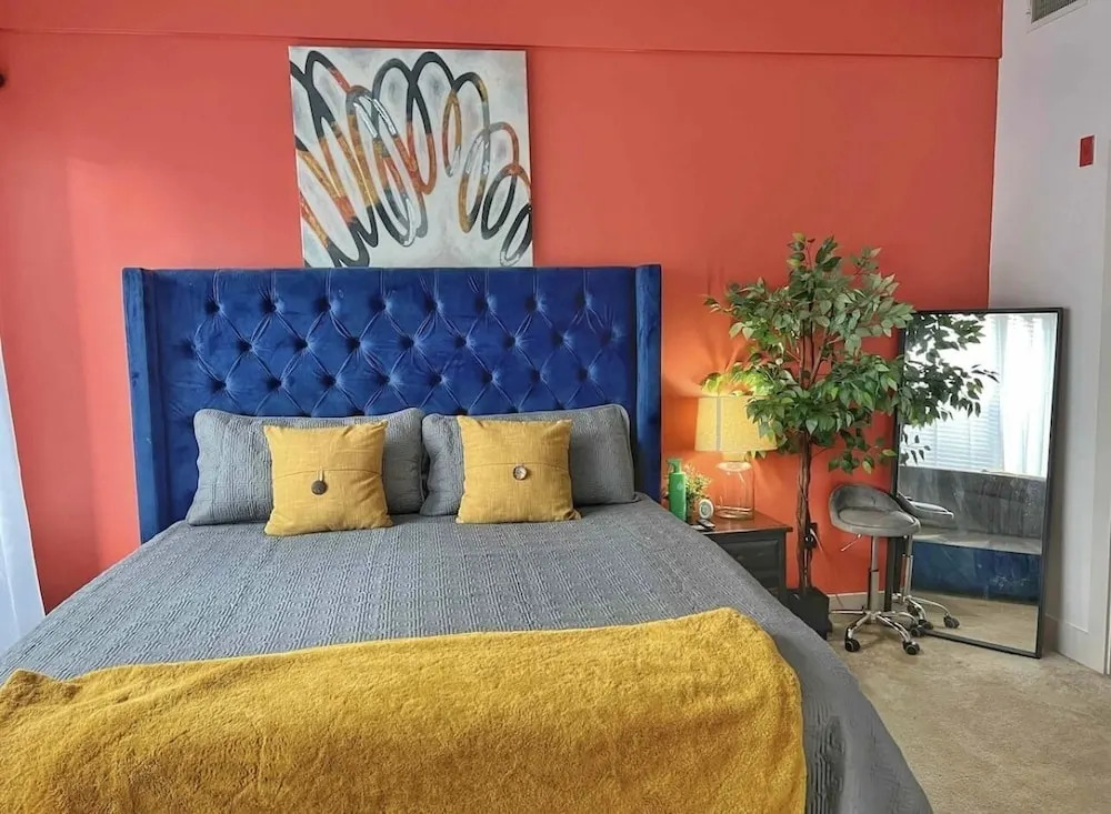 2 Two King Bed Buckhead Condo