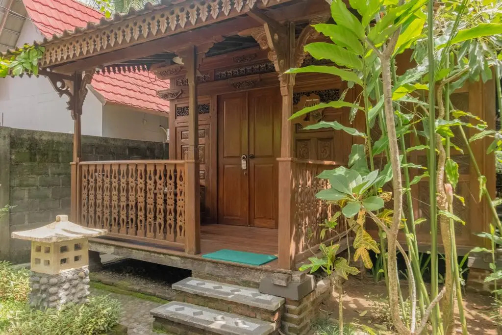 hotel batukaras kalaras