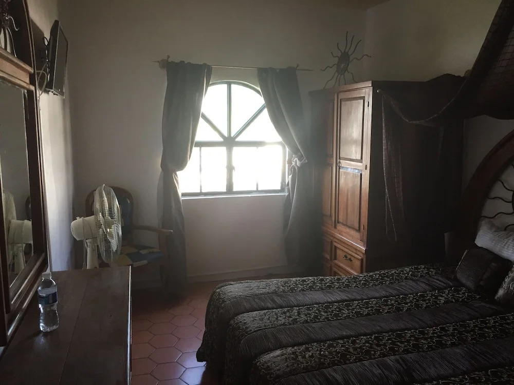 Posada Espejos Holistic