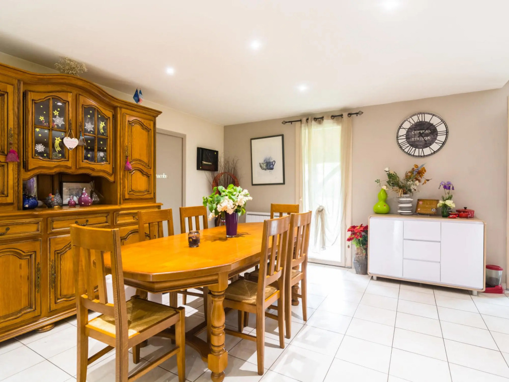Comfy Holiday Home In Espère With Private Pool