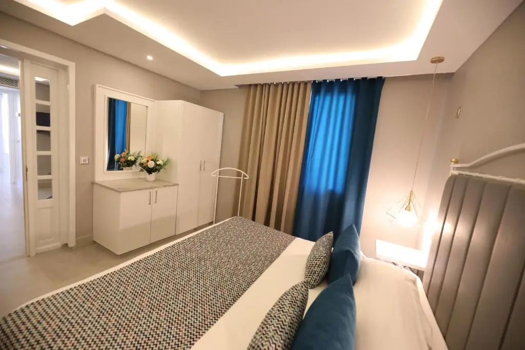 Suites Hôtel Les Charmilles & Spa