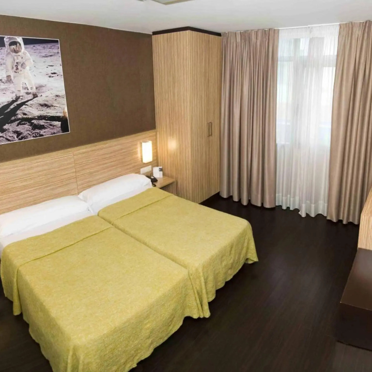 Hotel Moon