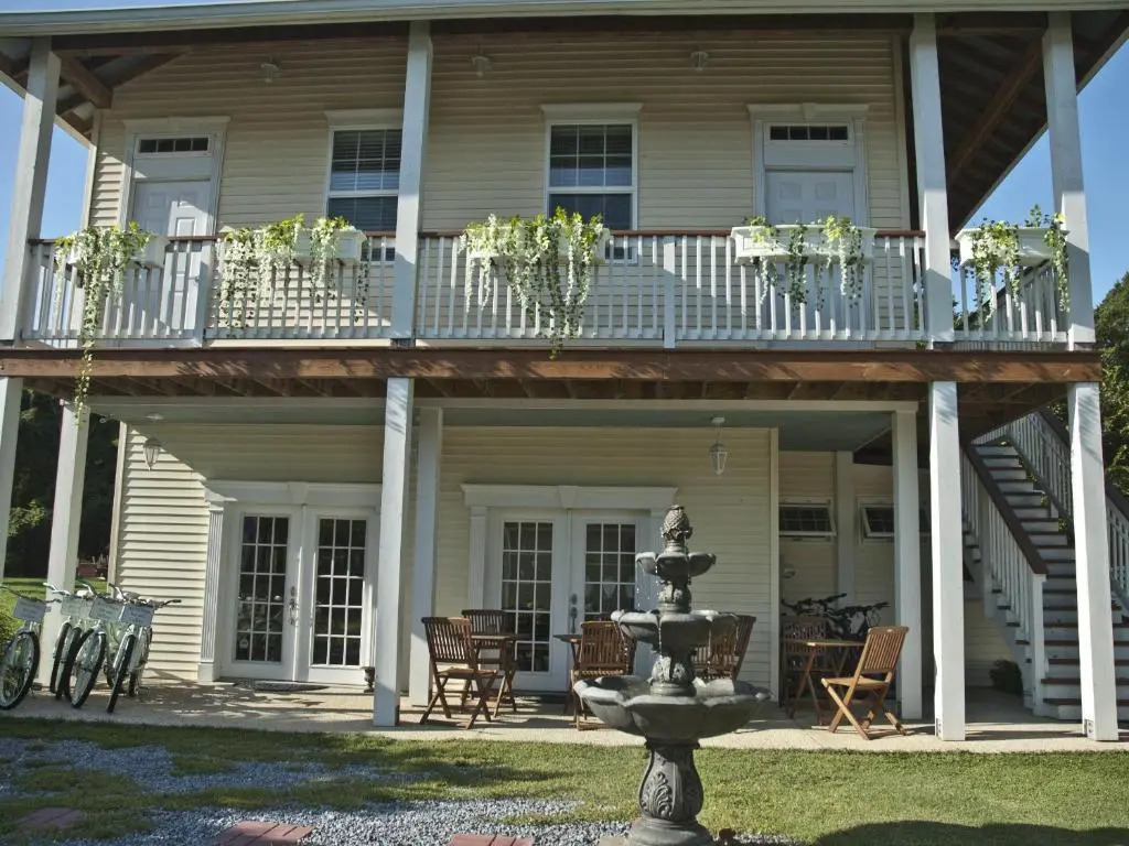 Haven Point Inn and Gallery