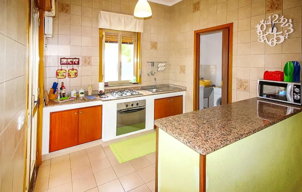 2 Bedroom Stunning Home In Siracusa