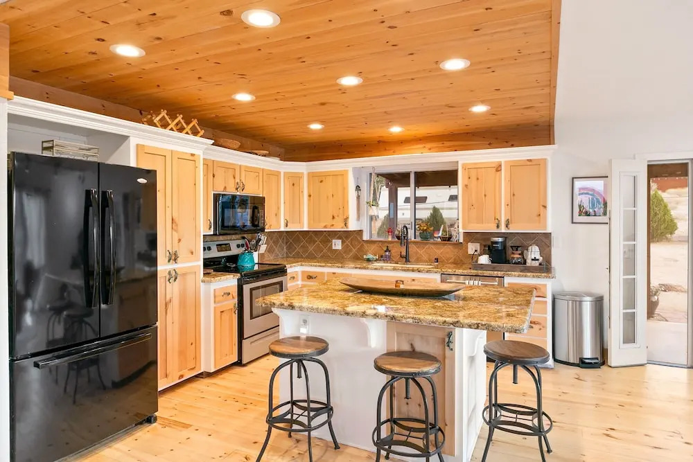 High View Haven - Hot Tub, Fire Pit & Bbq In Joshua Tree! 4 Bedroom Home by RedAwning