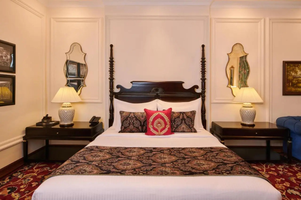 MAYFAIR Tea Resort