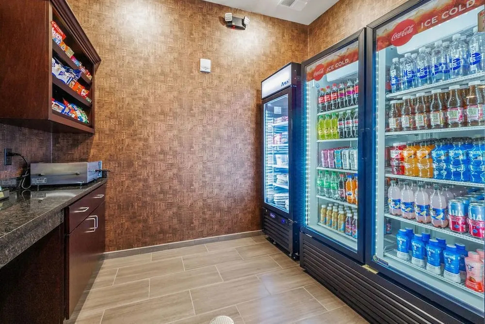 Cobblestone Hotel & Suites - Mosinee