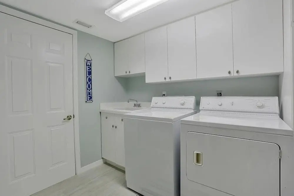 Elm Ct. 830 Marco Island Vacation Rental 4 Bedrooms 2.5 Bathrooms Home
