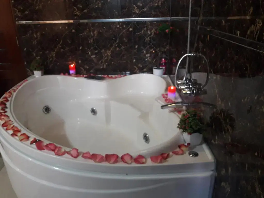APART-HOTEL DIAMANTE 1er piso - 3 HABITACIONES - TACNA