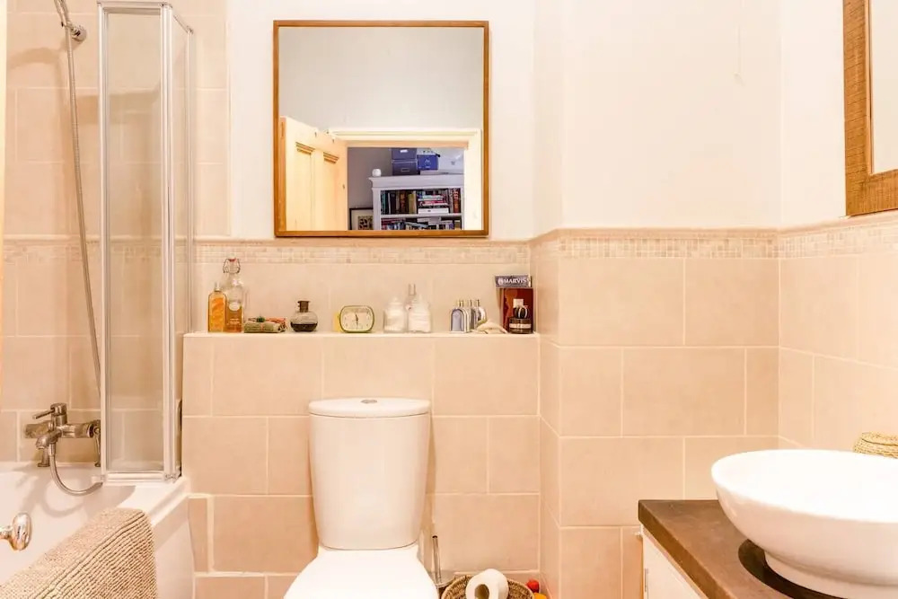 Elegant 2 Br Apartment in W/Garden, Fits 6