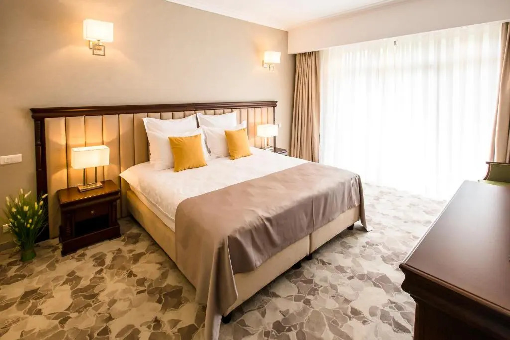HOTEL CARPAT INN