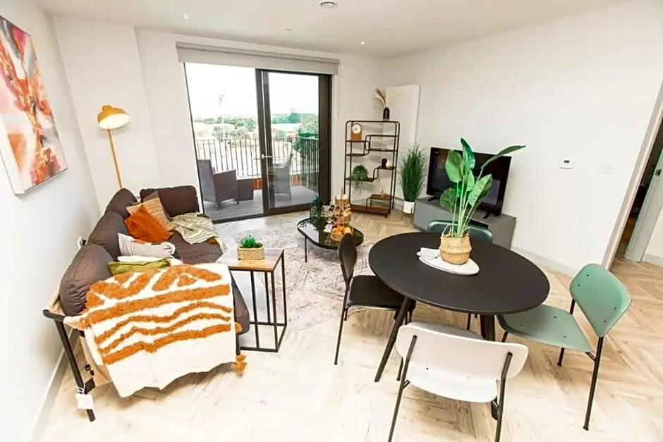 Cabot - Central Apartments