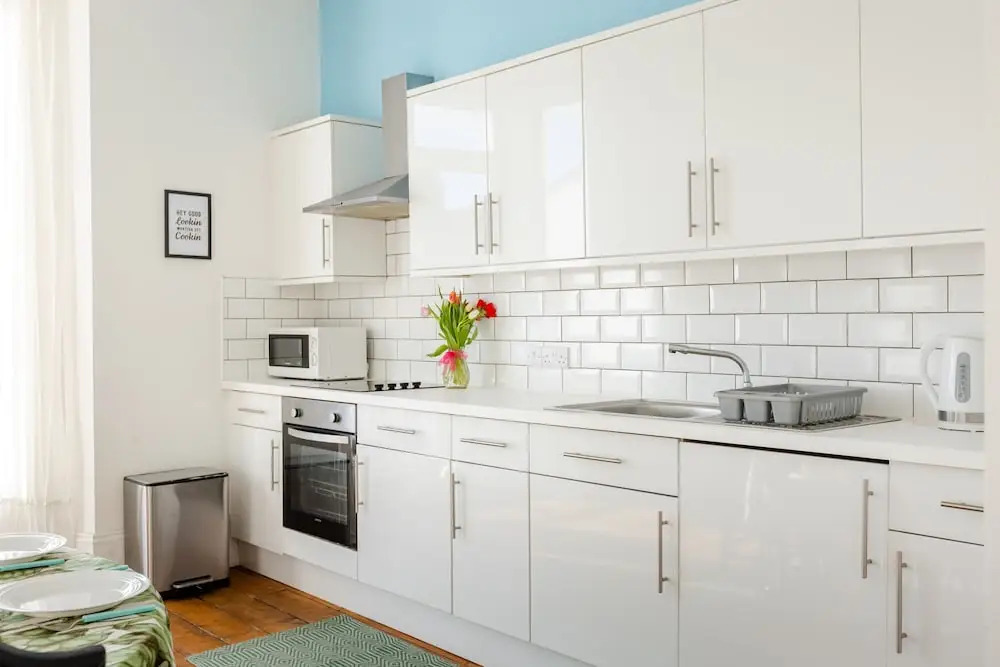 5-bed House With Distant sea Views in Plymouth