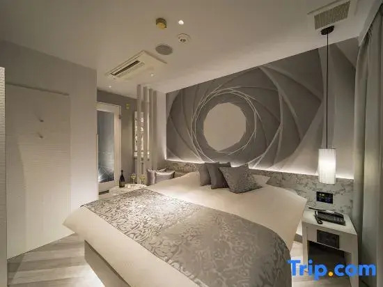 Hotel Retour (Adult Only)