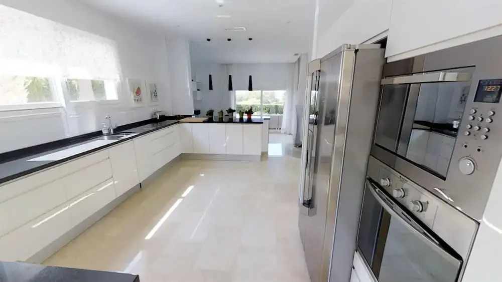 Exquisite Villa Near Beach - Heated Pool
