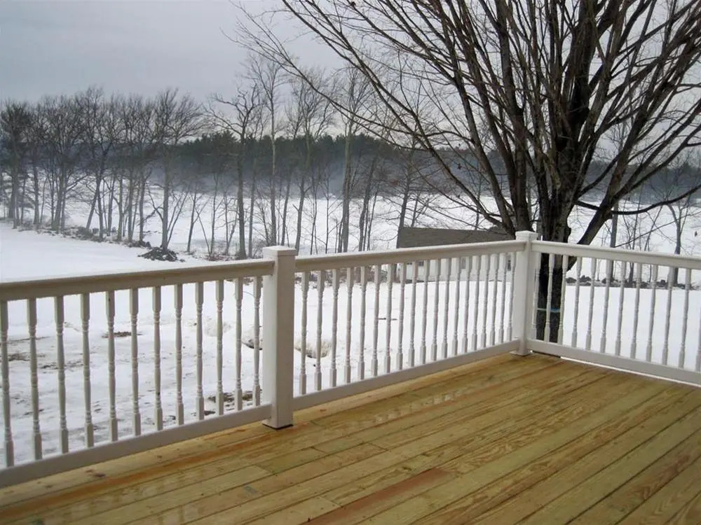 Lake Shore Farm Inn