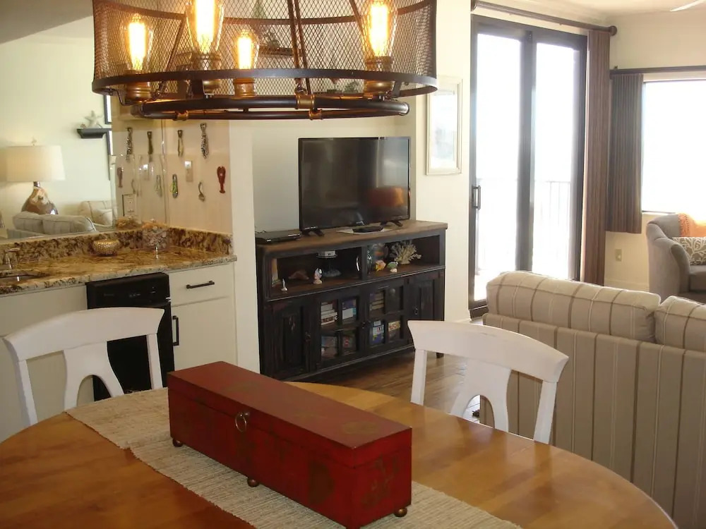 Four Seasons 702e
