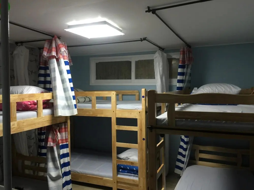 Housetay Guesthouse 2nd Branch - Hostel