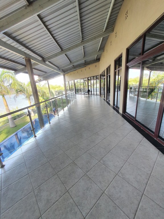 Zambezi Riverside Accommodation