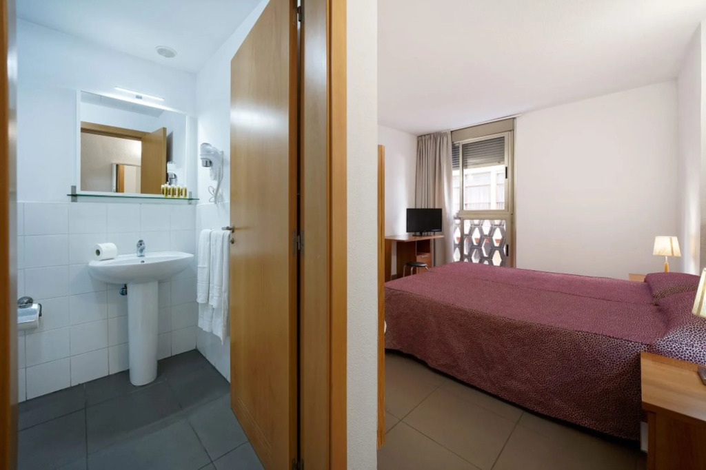 Mhc Arenales Hotel