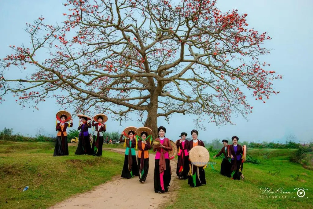 Hanoi Center Silk Lullaby Hotel and Travel
