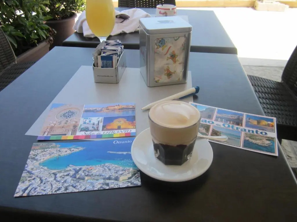 2 BEDROOMED APARTMENT - sleeps 5