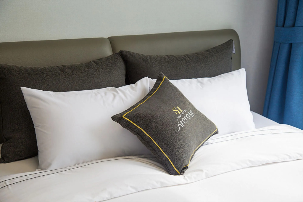 Shine Hotel