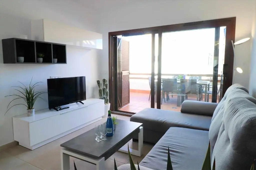 Los Veleros apartamento frente al mar con azotea y piscina compartida