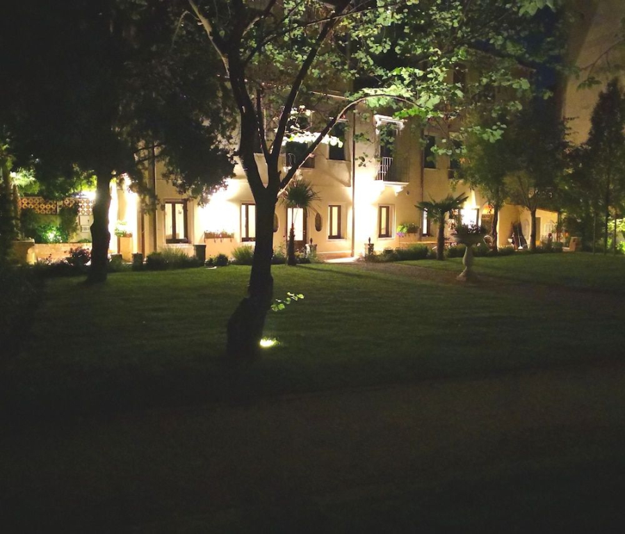 Cinqueteste Luxury Home