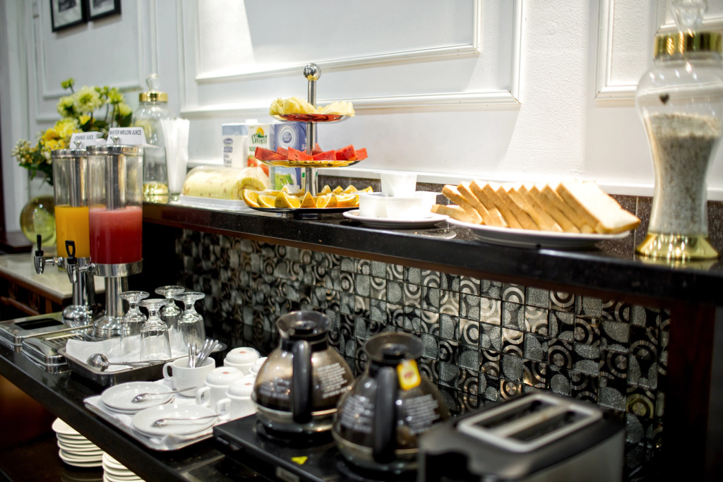 IL Divo Hostel 8 Hàng Đào & Travel & Spa - Hanoi Old Quarter