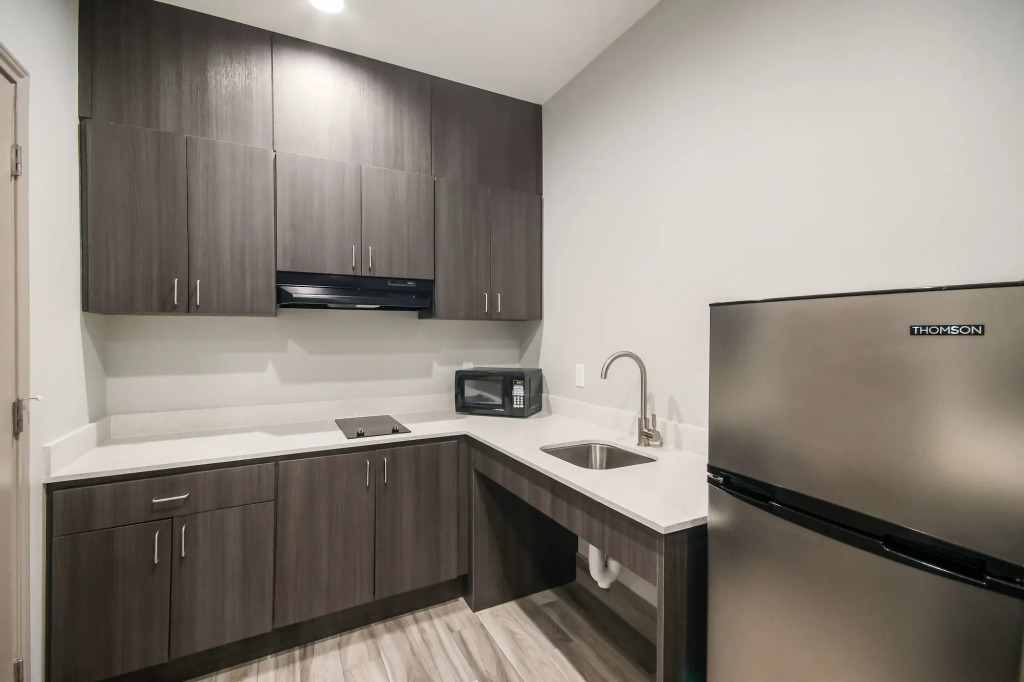 Americas Best Value Inn & Suites NE Houston Downtown I-610