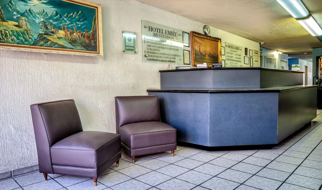 Hotel Emily